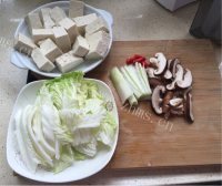 简单版超简单豆腐丸子炖菜的做法图解二