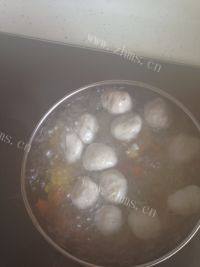 很有食欲的蔬菜肉丸汤做法图解6)