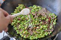 食欲满满的肉丝炒毛豆