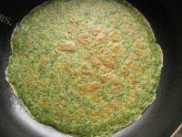 口感饱满的茴香蛋饼