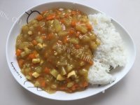 美味的鸡肉咖喱饭