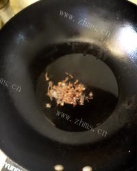 美味的菠菜炒粉丝做法图解3)