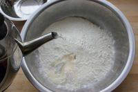 自制鸡蛋灌饼做法图解1)
