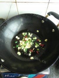泥鳅炖豆腐自制做法图解3)