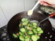 青瓜炒肉片