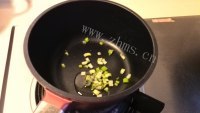 营养丰富的番茄蛋花汤做法图解5)