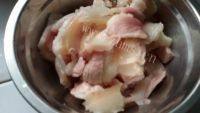 家常菜青椒回锅肉做法图解4)