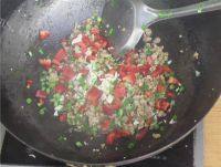 家常菜肉末豌豆做法图解9)