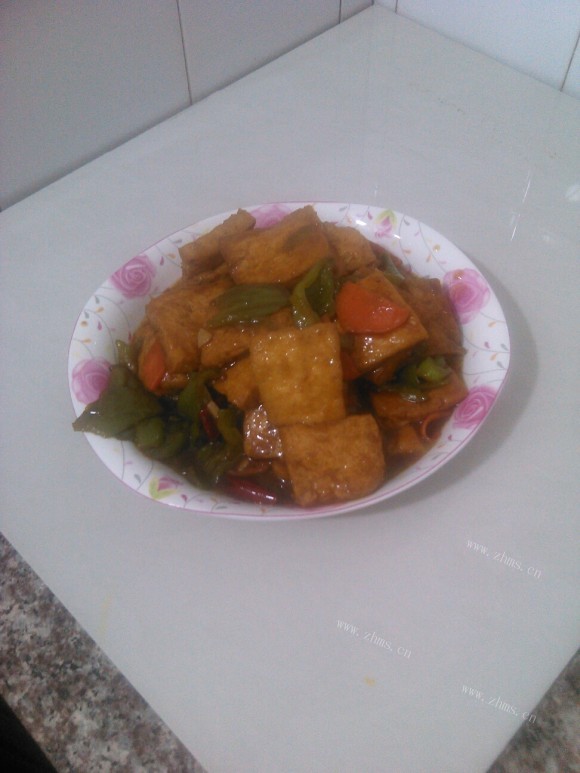特色美食家常豆腐