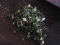 可口的豆豉蒸排骨做法图解4)