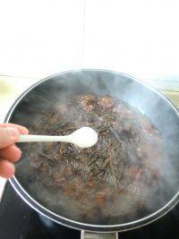 干豆角炖肉做法图解13)