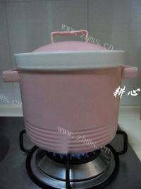 外婆教我做莲藕排骨汤做法图解5)