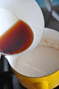 垂涎欲滴的焦糖奶茶做法图解4)