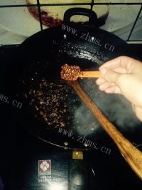 自制牛肉酱做法图解6)