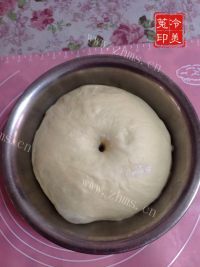 自制玫瑰花面包做法图解9)