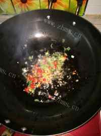 口感丰富的肉末酸豆角做法图解7)