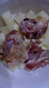 可口的腐乳豆豉蒸鸡做法图解5)