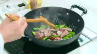 家常菜爆炒腰花做法图解3)