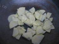 美味的番茄土豆汤做法图解6)