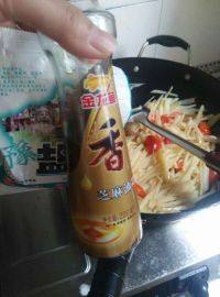 家常菜清炒土豆丝