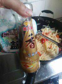 家常菜清炒土豆丝