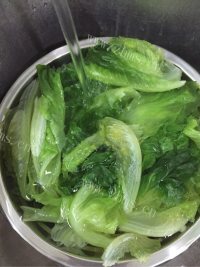 家常菜清炒生菜做法图解5)