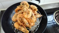 美味椒盐酥虾做法图解8)