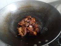 香味四溢的红烧肉炖土豆做法图解4)