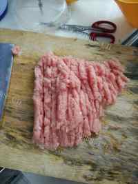 美味的煎肉饼做法图解1)
