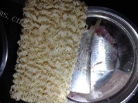 美味的鱼煮面汤做法图解1)