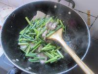 简单易做的蒜苔炒肉的做法图解六