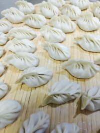 美味的三鲜蒸饺做法图解9)