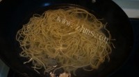 美味的南瓜肉丝拌面做法图解8)