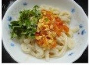 美味的西红柿剔尖面