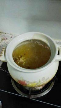 美味的排骨汤做法图解2)