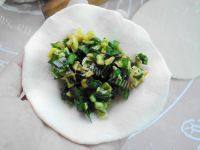 家常菜韭菜盒子做法图解9)