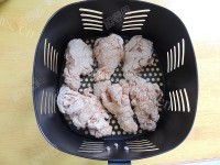 美味的新奥尔良炸鸡翅做法图解6)