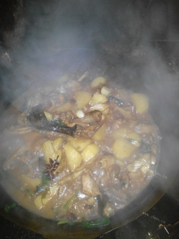 回味无穷的土豆烧鸡