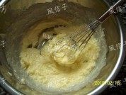 美味的巧克力椰丝麦芬做法图解3)