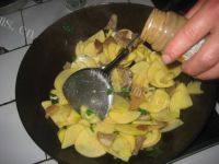 家常菜土豆片炒肉做法图解9)