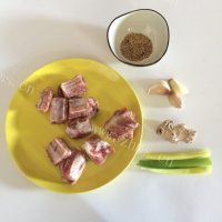 好吃的芝香糖醋排骨做法图解1)