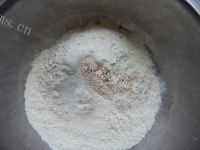 自制韭菜鸡蛋煎饼做法图解1)