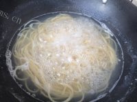 美味的炒意粉做法图解1)