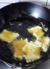 美味的东北锅包肉做法图解3)