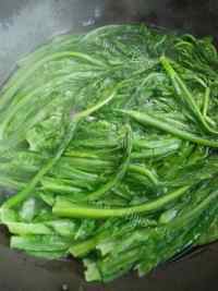 美味的蒜蓉油麦菜做法图解1)