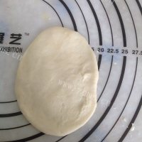 自制枣泥菊花酥做法图解12)