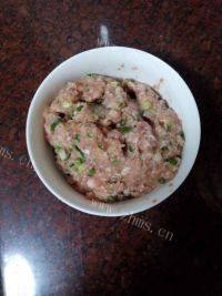 家常菜香菇肉丸做法图解2)
