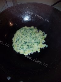 色香味浓的韭菜鸡蛋饼做法图解6)