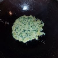 色香味浓的韭菜鸡蛋饼的做法图解六