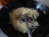 易做的土豆丝卷饼做法图解16)
